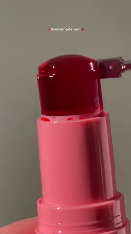 how perfect is this shade for spring & summer? 🍓 product details — anzeige/tags, unbezahlt @milkmakeup jelly blush stain in spritz #viralmakeup #viralblush #milkjellytint 