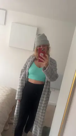 Music cut 🤣🤣but post anyway 😂🥰#drinks 
