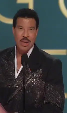 Billie Eilish wins a grammy 😁#BillieEilish #GrammyAwards #Speech #Singer #Songwriter #LionelRichie #Music #Hot #Award #TikTok #blowthisup #fyp