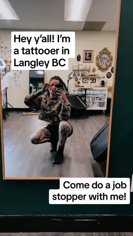 We love a job stopper… especially when its my flash 🥹 #t#tattoot#tattoost#tattooartistv#vancouvertattoov#vancouverbcs#surreytattoos#surreybc#langleytattool#langleybcv#vancouvertattooisti#inkedd#dontbesadgogetatattoofyp 