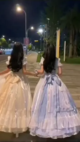 从校服走到婚纱的闺蜜，感情该有多好 @苏瑜༼ つ ◕‿◕ ༽つ你要的闺蜜素材来咯~，要的在评论说拿#素材 #闺蜜素材 #fyp #我要火🔥 #流量動起來 #笨蛋池渲素材库 