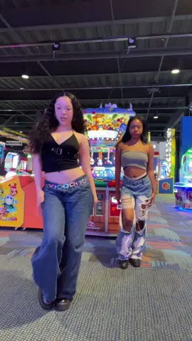 in the arcade wit it 😋 ft. @maliyah <3 (dc: me!!)