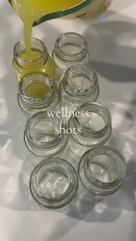 the best I have made so far🍍💛 #asmr#asmrsounds#wellnessshots#gingershots#satisfying#organizedhome#organized#aesthetic 