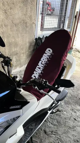 dailygrind seat cover anti kalmot pusa 2 layer makapal siya mga boss, dahil nakita mo to baka sign nato para bumili kana ren nito!! 🫣 #seatcover #dailygrind #goodquality #rubberized #garterized #dailygrindseatcover #pcx160 #fazzio #yamaha #honda #tiktokfinds #motoraccessories #fyp #foryou #viral #trending 