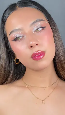 Pearl makeup o maquillade de perla tutorial ✨🤍 espero les encante 😚 #makeup #makeuptutorial #tutorialmakeup #mua #tutorial #pearlmakeup #maquillajeperla 