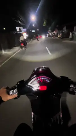 🥱🌃 #vespa #vespamatic 