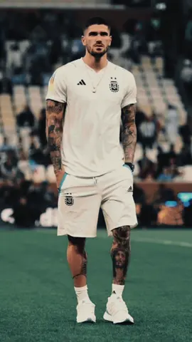 PART 68 ~ Ini Nih Agak Beda Rodrigo De Paul Outfit 🔥#CapCut #football #depaul #rodrigodepaul #inspirasioutfit #idefoto #paprandom #ootdinspo #styleinspo #racuntiiktok #outfits #outfitinspo #outfitideas #argentina #pemainbola #footballtiktok 