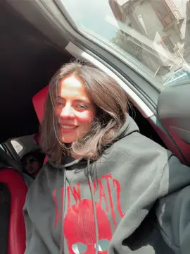 خمسه في عينكوا 😂