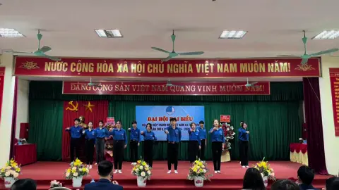 Tiết mục : Nhảy sẻ chia từng khoảnh khắc đến từ chi đoàn Thanh niệ xung kích thôn Quế Sơn#đoànthanhnien 