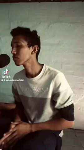 El mejor imitador de romeo #mixmusic #jhaycortez #musicaurbana #produccionmusical #hch #rocknacional #nuevamusica #productor #musicanueva #arcangel #guitarra #cancionestendencia #buenamusica #rockenespañol #maluma #regueton #cantando #talento #nattinatasha #manuelturizo #gustavozepeda #urbano #beele #compositor #musicoentiktok #cantante #artistaindependiente #musico #trendtiktok #trendtok #trendtokapp 