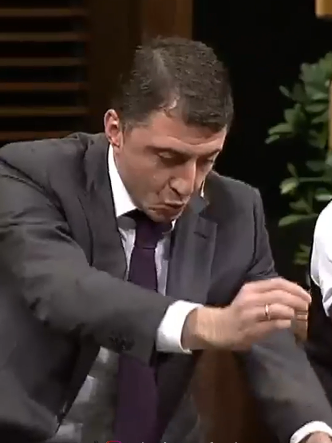 Karadenizli Arkadaşlarınıza Gönderin😂 🎙️Şota Arveladze ▫️ ▫️ ▫️ #MizahHareketi #Standup #StandupGösterisi #komikreplikler #komikgösteri #komikpaylaşımlar #komiksahneler #komikpaylasimlar #komikvideo #komikmontaj #komikhikaye #komikhikayeler #komikanı #komikanılar #şota #şotaarveladze