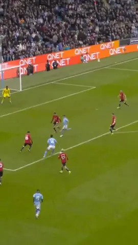 Terrible fallo de Haaland🫠 #foryou #fypシ #hoy #fallo #haaland #nowunited #city #futbol⚽️ 