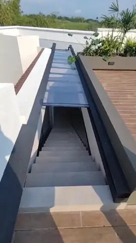 Techo acceso escaleras#colombia #pereira #techoscorredizos #soldecker #estructuras #aluminio #policarbonato #motor #macizo 