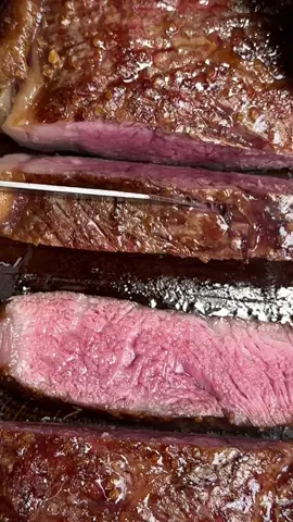 🔥🥩 Immer von Top Qualität! Australian Wagyu Roastbeef von @kreutzers.eu | Gegrillt auf der Plancha des G32 Connected meiner @Otto Wilde Grillers Outdoorküche 💪 Geschnitten mit dem Chefslover Slicer von @Germancut 🔪 [Werbung] #grill #grillen #fleisch #steak #plancha 