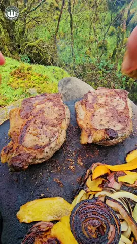 Who's hungry... Steak Quesadillas 🔥 #fyp #menwiththepot #asmr #foodporn #food #cooking #nature 