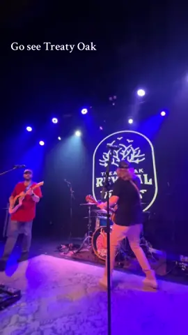 Rowdiest damn concert I’ve ever been to @Treaty Oak Revival  #fyp #concert #rock #treatyoakrevival #stopandstare
