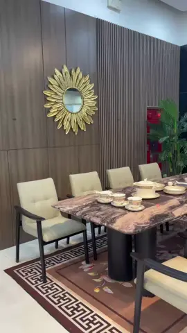 BÀN GHẾ ĂN MẶT ĐÁ CẨM THẠCH- LÀN GIÓ MỚI CỦA XU HƯỚNG NỘI THẤT HIỆN ĐẠI Nội thất được coi là yếu tố hoàn thiện về tính cách và linh hồn của không gian sống. Chính vì thế, lựa chọn đồ nội thất thể hiện được cái tôi riêng và nâng tầm căn nhà là một mục tiêu quan trọng đối với nhiều người. Bắt kịp nhu cầu của khách hàng, Nội thất FULL HOUSE tiếp tục cho ra mắt bộ bàn ăn mặt đá cẩm thạch thế hệ mới, được trau chuốt tỉ mỉ trong từng chi tiết, dễ dàng chinh phục được những khách hàng khó tính nhất. ========💎💎💎======= 📌 𝑺𝒂̉𝒏 𝒑𝒉𝒂̂̉𝒎 đ𝒖̛𝒐̛̣𝒄 𝒕𝒓𝒖̛𝒏𝒈 𝒃𝒂̀𝒚 𝒕𝒂̣𝒊: NỘI THẤT NHẬP KHẨU FULL HOUSE 🚛Giao hàng toàn quốc- MIỄN PHÍ  lắp đặt tại Nghệ An ☎Hotline:  0922379999 (MR Hà)