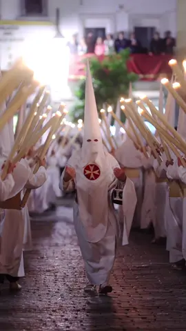 Cuando la noche cae. #Amarguras #Sevilla #DomingodeRamos #Cofrade #SemanaSanta