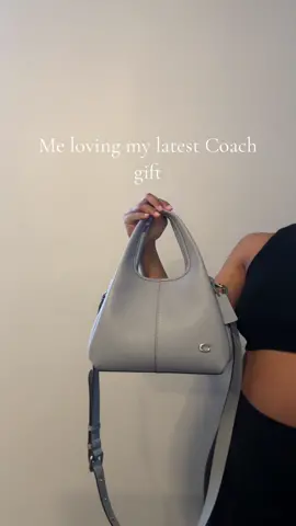 Who doesn’t want a Coach bag?! 😭 #coach #coachbag 
