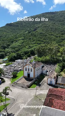 Ribeirão da ilha fica na parte sudoeste da ilha fé Florianópolis, a belaza e a cultura açoriana deixa esta parte da ilha com um charma a mais #dronexgopro #florianopolis #sc #verao #sumer #floripa #dialindo #belezanatural #sulreal #brasil🇧🇷 #belailhafloripa #ribeiraodailha 