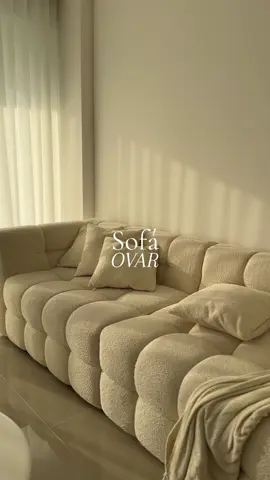 Fabricamos este sofa a medida en una tela bouclé arena 🫰🏽 OVAR #fabricantesdemuebles #mobiliario #muebles #homedecor #interiordesign 