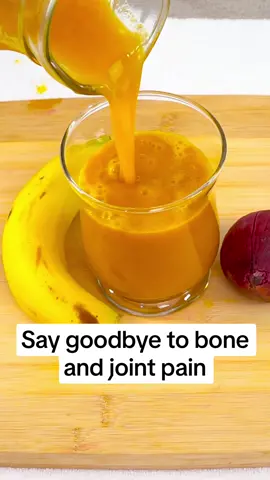 Say goodbye to bone and joint pain. #naturalremedy #recipesoftiktok #kneepain #jointpain #bones #Recipe #homeremedies 