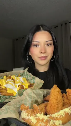 Eat WingStop with me 🩷 #Foodie 