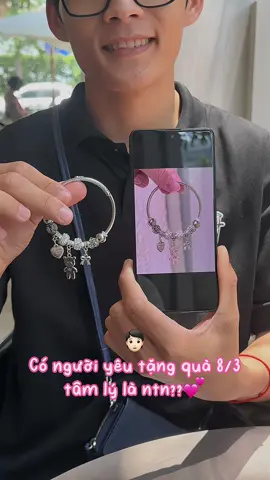 Có anh người yêu tặng quà 8/3 tâm lý là như thế nào?!!!🧑🏻🎁💯✨✨✨💕 #xuhuong #reviewlamdep #quatang #8thang3 #goiyquatang #vongtay #tifwatches  #VMTAP #VMAC00004 #qua8thang3 