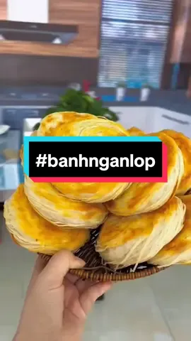 Cả nhà đã ăn thử bánh ngàn lớp chưa #amthuctrunghoa #amthuc #roujiamo #tonguan #monngonmoingay #banhnganlop #anvat #banhnuongnganloptrungquoc #banhnganloptonguan #xuhuong #thinhhanh #anuong #mukbang 