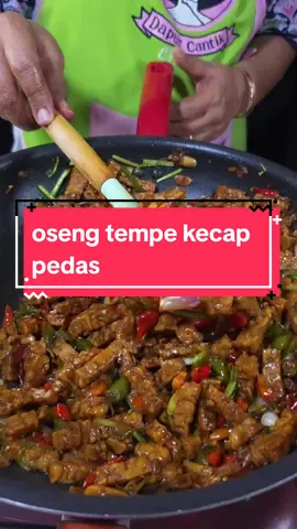 OSENG TEMPE KECAP PEDASS.... Bisa jadi ide masakan buka puasa / sahur cepat & praktis🫰 sederhana & nikmat #osengtempe #osengtempekecappedas #tempegoreng #orektempe #tempeorek #reseptempe #menubukapuasa #menusahur RESEP OSENG TEMPE KECAP PEDAS - 2papan / 500gr tempe - 450ml air - 10btg daun bawang - 8sdm kecap manis - 1sdt garam - 1.5sdt merica bubuk - 1.5sdt kaldu jamur Bumbu Iris - 125gr bawang merah - 60gr bawang putih - 100gr cabe rawit - 40gr cabe merah besar - 60gr cabe hijau besar Happy Cooking Dapur Cantik Channel #Reels #reelsviral #shorts #videomasak #fyp #tutorialmemasak #belajarmasak #resep #resepmasakan #dapurcantikchannel  #fypシ #reseptiktok