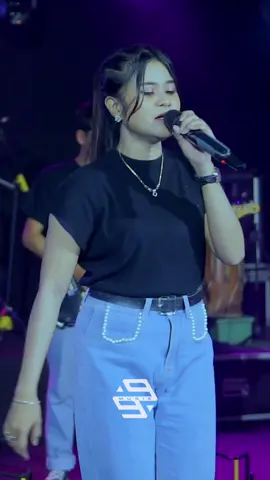 Saat kau tinggalkanku #fyppppppppppppppppppppppp #putricebret #putricebrett #musikviral #musik99sragen  #musik99skob  #separuhnafasku # #separuhnafasdewa19 #lamunanwahyufajargiri @Putrii Cebrett #musik 