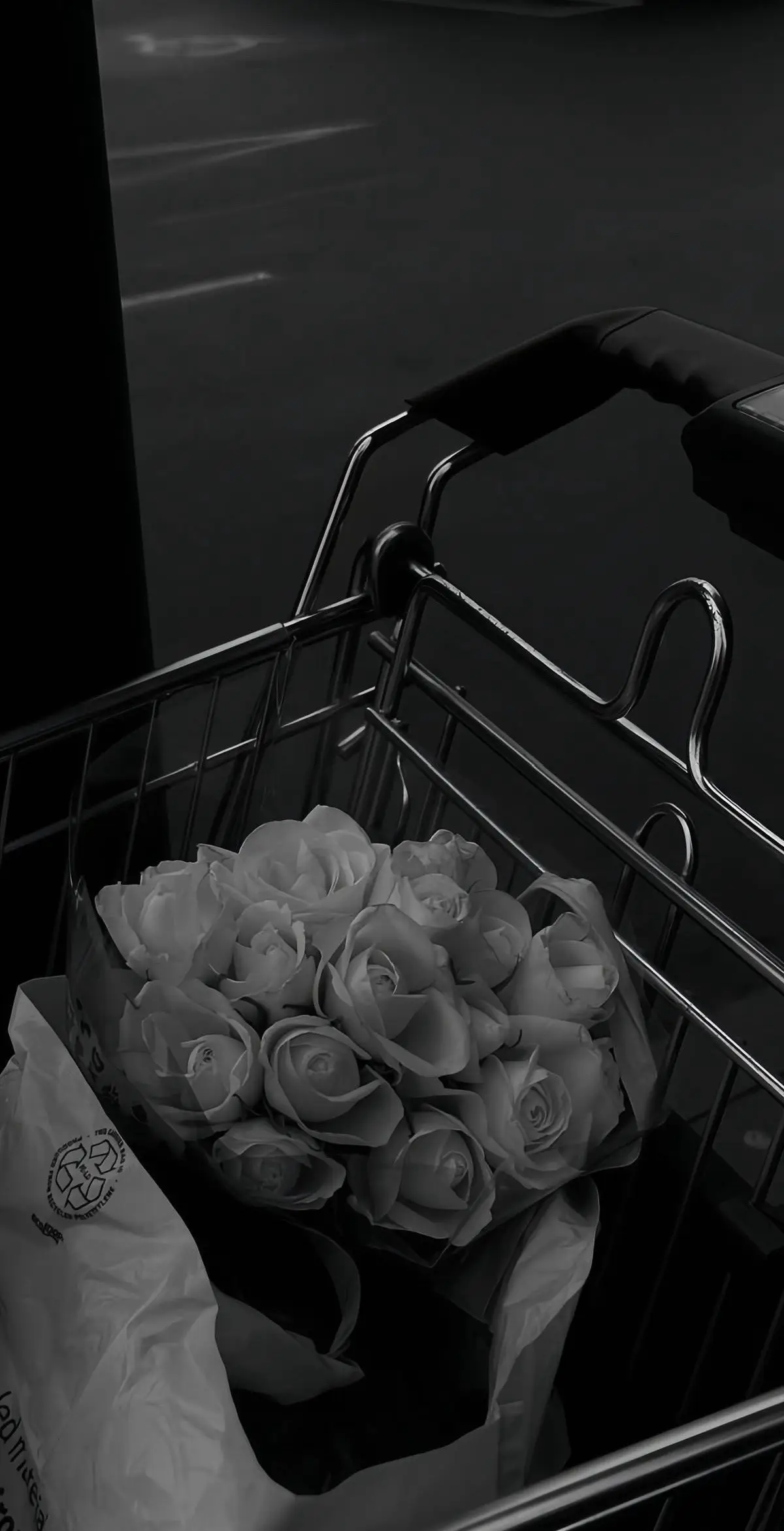 Hình nền đen cho mấy bạn thích đơn giản 🌑 #hinhnen #anhnen #anhdep #chill 