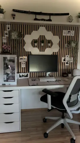 step by step until my setup shines so much that I feel comfortable. I hope you are all well! 🤍🖤 #desksetup #GamingSetup #gaming #techtok #fy #pcsetup #fyp 