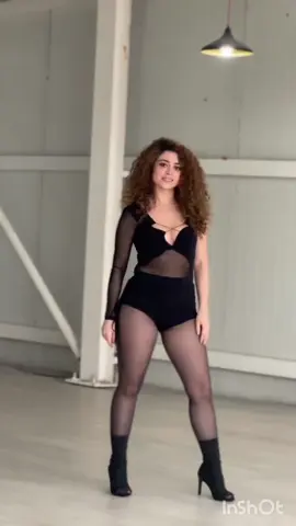 رقص زیبا هانا پرواز @Armita Bahru #عرب #tehran #iran #kordstan🇹🇯 #trending #afghanistan #vairalvideos #dance #tiktok #vairalvid #viral #رقص #vairalv 