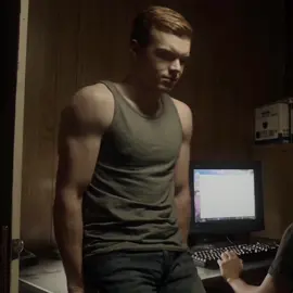 GO GO GO GO #iangallagher #shameless #cameronmonaghan #iangallagheredit #shamelessedit #cameronmonaghanedit #foryoupage #fyp #foryou #lipsvid #viral #edit #vsp #dontletthisflop #tadow 