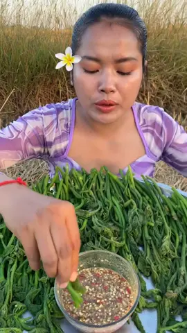 ត្រួយល្ពៅ Eating pumpkin leaves #eating #vegetables 
