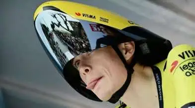 @Ryanair @Team Visma | Lease a Bike #tirrenoadriatico #tirrenoadriatico2024 #jonasvingegaard #cycling #ryanair #meme 