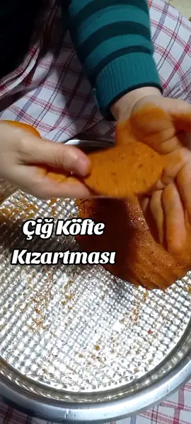 Çiğ köfte kızartması  Bizim yörede adı YAPMA dır #beniöneçıkart #keşfetbeniöneçıkar #keşfet 