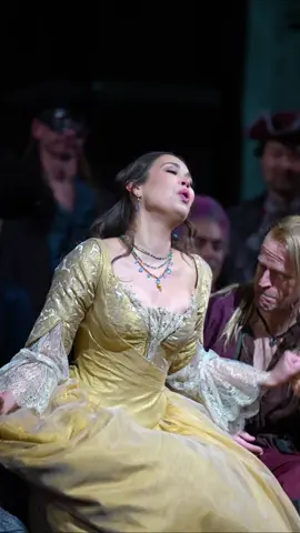 Who doesn’t love this dreamy aria?😍  Catch the ever-radiant soprano Nadine Sierra in cinemas on March 23 as she stars in our Live in HD presentation of Gounod’s Roméo et Juliette! This beloved production will be transmitted live from the Met stage to cinemas across the globe—will we see you there?   Find your cinema at the link in our bio.   #MetOpera #MetHD #Gounod #Shakespeare #RomeoandJuliet #WomenOfTikTok #Singers #Opera  #NYC #meetopera 