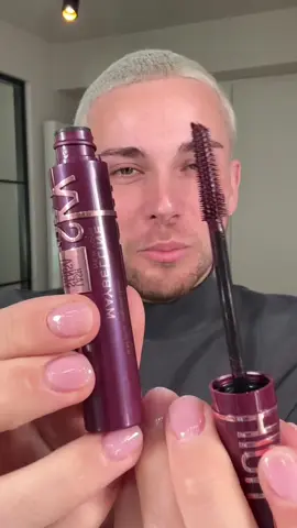 Antwoorden op @Monique We hebben een winnaar de BURGUNDY sky high mascara! 🤩✨ #skyhighmascara #mascarareview #burgundymascara #colormakeup @Maybelline New York 