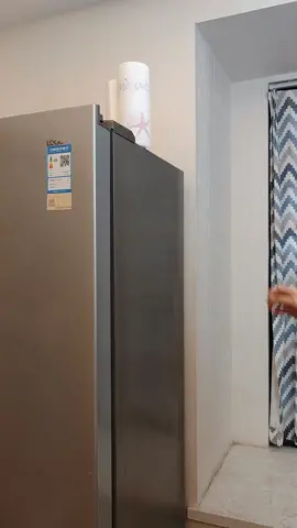 Optimize fridge space with our Magnetic Spice Rack for Refrigerator. Complete with a built-in paper towel holder, this strong magnetic organizer provides a rustproof side storage rack for convenient access to spices and paper towels in your kitchen.#kitchenorganization #spicerack #magneticorganizer #rustproofstorage #convenientkitchenstorage #fyp #fypシ 
