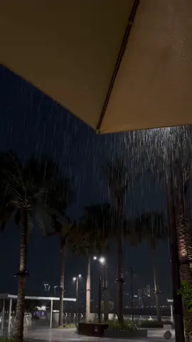 اشتاق فيـه لشوفتكَ♡ #rain#dubairain#مطر#صوت_المطر#together#tiktok#fyfyfyfyfyfyfyfyfyfyfyfyfyfyfyfyfyfy#محمد_بن_فطيس#شعر#explore 