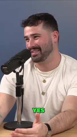 Joey Watches Love is Blind and Frankie Wants a Burger to C*m in His Mouth @joesantagato @thefrankalvarez