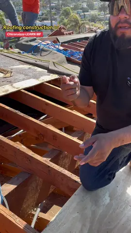 Siempre alerta con los trabajos que compras . #learnmf #chicoruiz #parati #consejochingonn #motivation #roofing #construction 