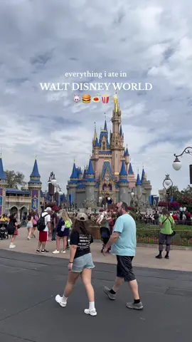 a girls gotta EAT  #disneyworld #Foodie #disneyfood #waltdisneyworld 