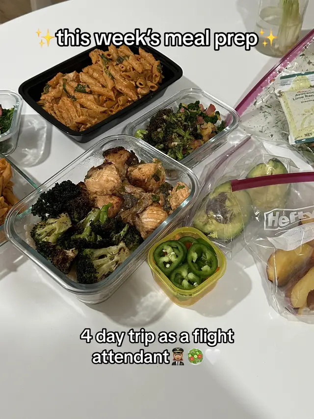 I love posting these because I never see other flight attendants sharing healthy and yummy meal prep ideas!! If that’s what you’re looking for, you’re in the right place babe. these are great for anyone, not just crew 💖 - - #flightattendantmealprep #famealprep #mealprephealthy #healthymealprep #mealprepideas #highproteinmeal #highproteinrecipes #healthyrecipes #crewlife #flightattendantlife #layoverlife #packwithme #packmylunchwithme 