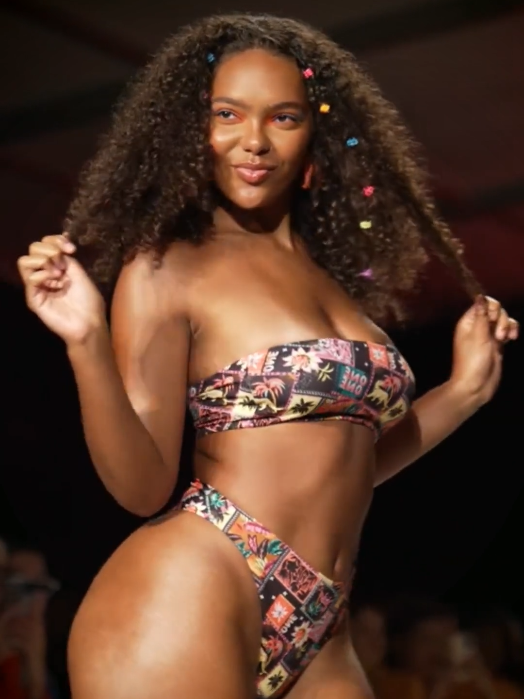 Amber Keaton - Look 11