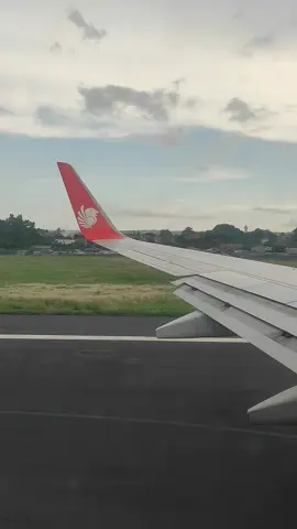 mentahan naik lion air proses take off buat terbang, bisa dipakai buat bahan prank / mentahan #aesthetic #bali #mentahanjalanjalan #storyprank #storywhatsapp #storywhatsapp #pranktemen #mentahan #mentahanvideo #story 