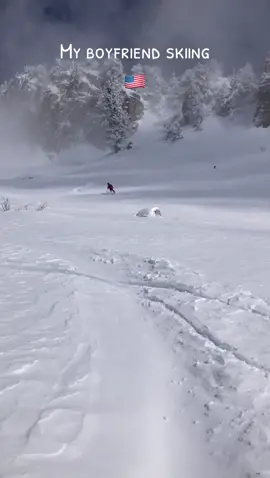 When your boyfriend is a pro skier and you're just getting started... 😅❄️  #BeginnerVSPRO #skiseason #latinaenusa #skiing #skiboyfriend #couple #skiinglife #winter #skiingvideos #esquiando #esquiar 