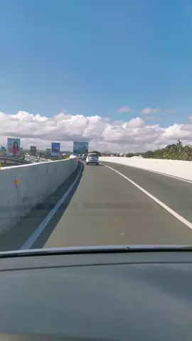 Bound to Tagaytay City Skyway/Slex/Calax#Roadtrip #travellife #goodvides #tiktoktrending #fypppppp #TIKTOKVIRAL #TIKTOKVIDEO #TAKBONgpogi 